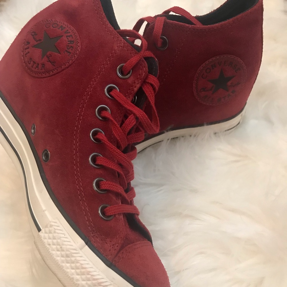 Women’s converse